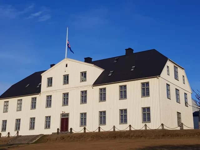 Normelíserum að humblea MR-inga